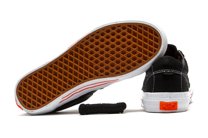 Vans Skate Sid x Sci-Fi Fantasy Black / White  Edit alt text