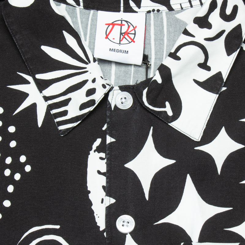Polar Spiral Shirt Black / White  Edit alt text
