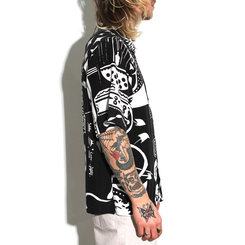 Polar Spiral Shirt Black / White  Edit alt text
