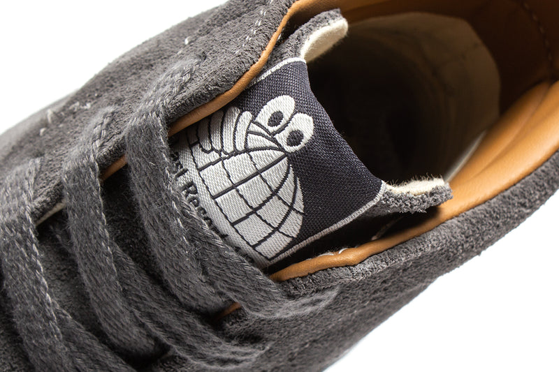 Last Resort AB | VM003 Suede Hi Color : Steel Grey / Black