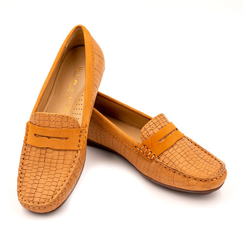 Wirth Albany Loafer (Women) - Tan Dress-Casual - Slip On - The Heel Shoe Fitters