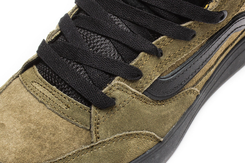Vans | Zahba Mid x Beatrice Domond Style # VN000CBSDOL1 Color : Dark Olive / Black